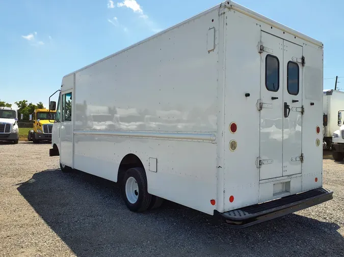 2017 FORD MOTOR COMPANY E-350 UTILIMASTER