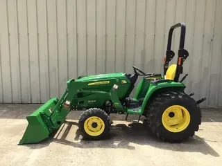 2017 John Deere 3025E