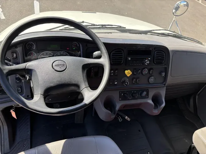 2019 Freightliner Business Class M2 106