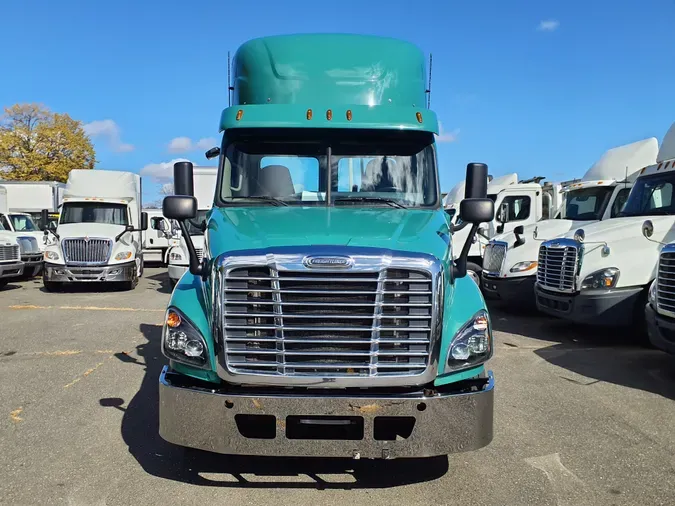 2018 FREIGHTLINER/MERCEDES CASCADIA 125