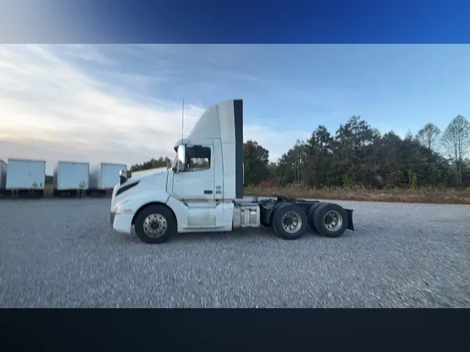 2019 Volvo VNL300