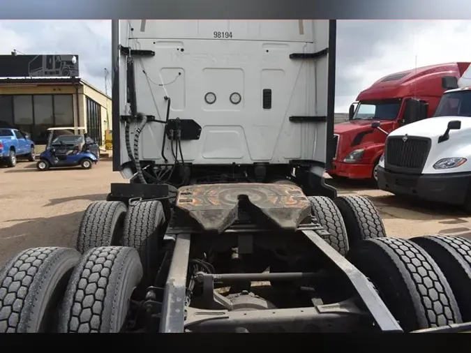2019 INTERNATIONAL LT