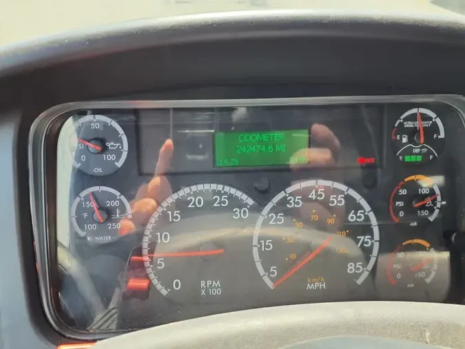 2017 FREIGHTLINER/MERCEDES M2 106d6608aeff230d5e6f8ee6f5621d896b3