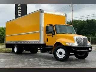 2019 International 4300 SBA 4X2