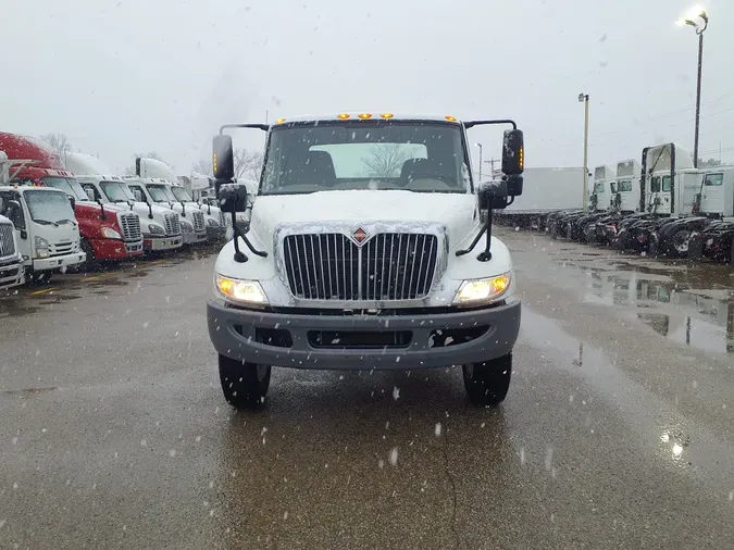 2019 NAVISTAR INTERNATIONAL 4300