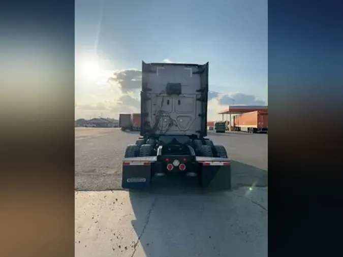 2021 Freightliner Cascadia