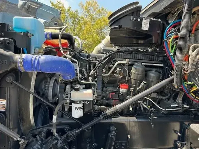 2022 Peterbilt 567