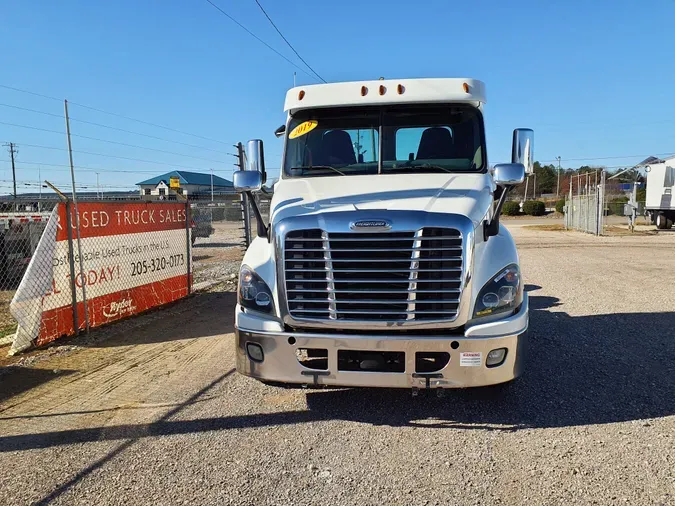 2019 FREIGHTLINER/MERCEDES CASCADIA 125