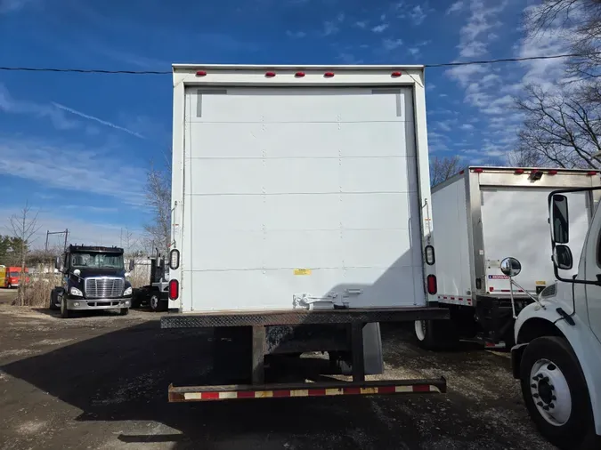 2016 FREIGHTLINER/MERCEDES M2 106