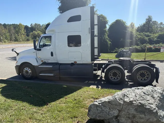 2022 International LT625
