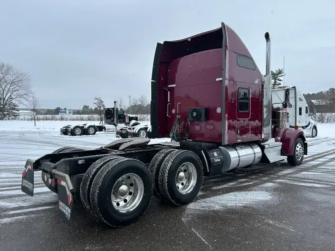 2021 Kenworth W900L