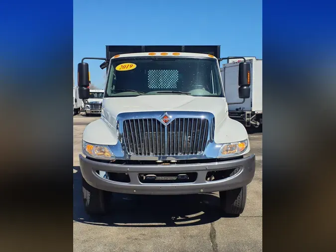 2019 NAVISTAR INTERNATIONAL 4300