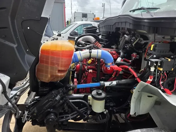 2020 NAVISTAR INTERNATIONAL MV607 (4X2)