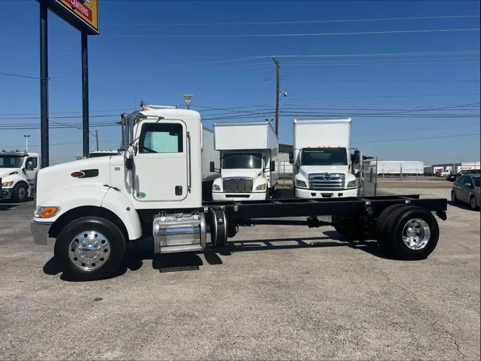 2020 Peterbilt 337