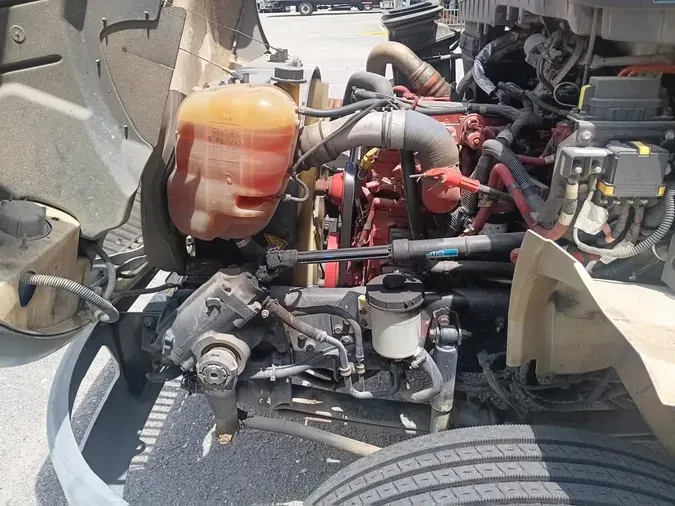 2019 NAVISTAR INTERNATIONAL 4300