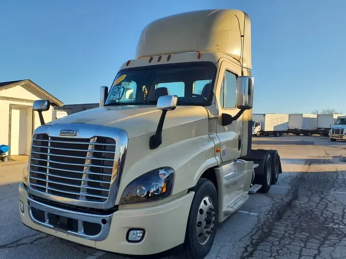 2019 FREIGHTLINER/MERCEDES CASCADIA 125d6769af98e239f8227174cc0ce931fe9
