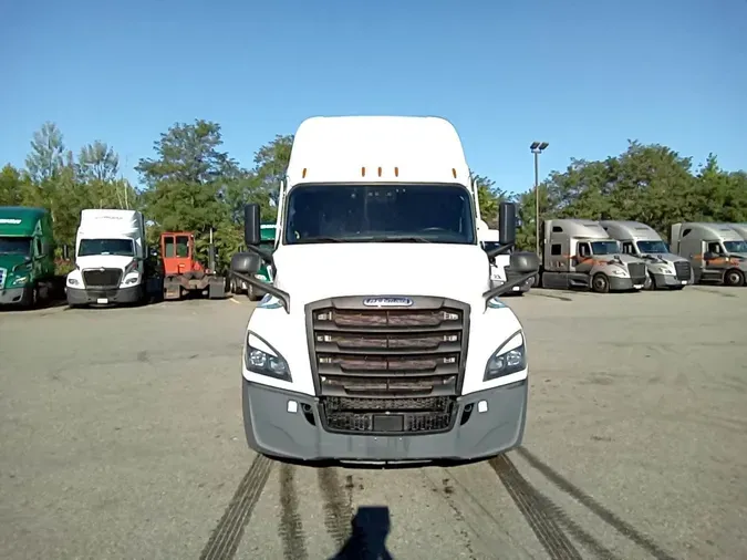 2022 Freightliner Cascadia 126