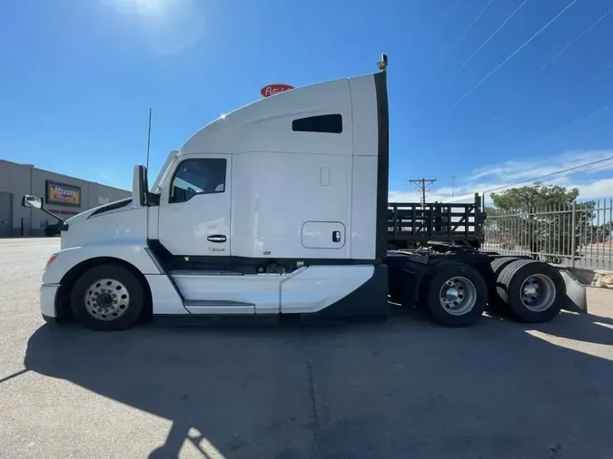 2023 Kenworth T680