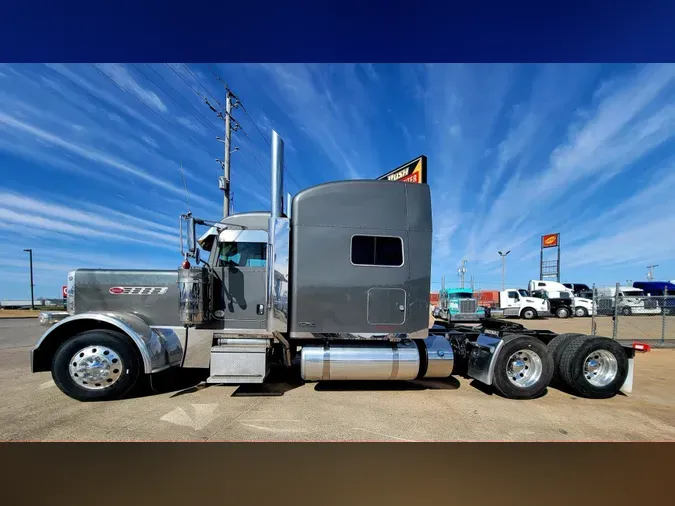 2021 Peterbilt 389d67ad988c317b3fe9f629721ddc76541