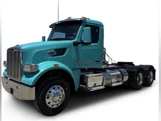 2023 Peterbilt 567