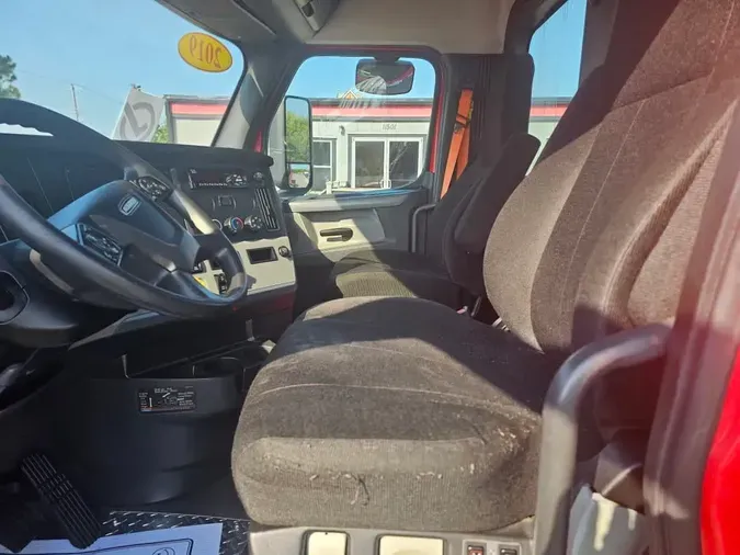 2019 FREIGHTLINER NEW CASCADIA 116