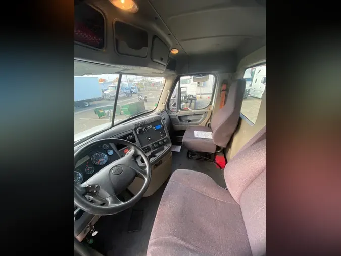 2019 FREIGHTLINER/MERCEDES CASCADIA 125