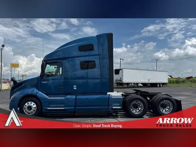 2020 VOLVO VNL760