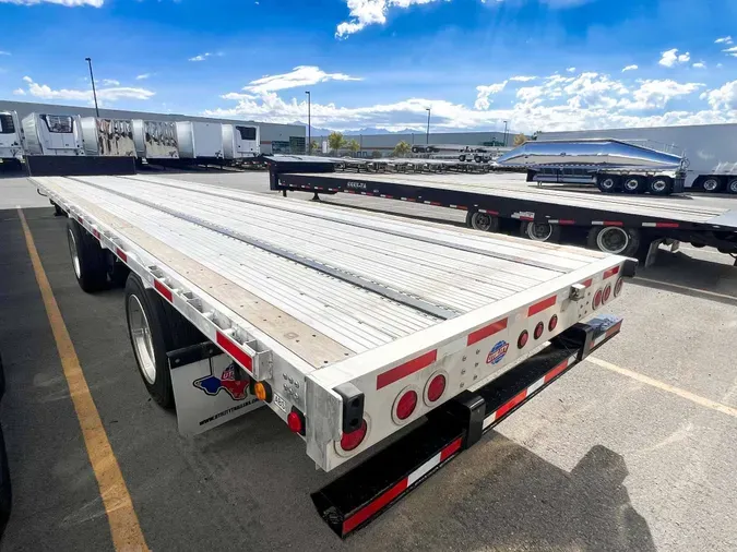 2025 UTILITY FS2CDHA