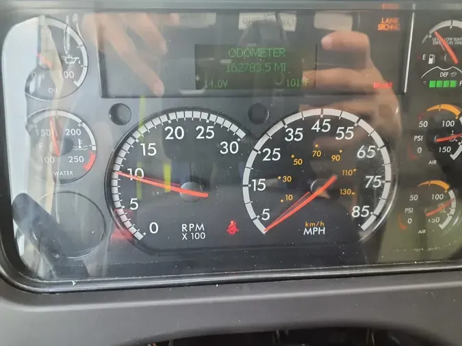 2020 FREIGHTLINER M2 106