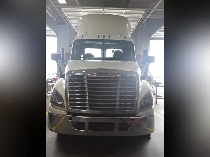 2017 FREIGHTLINER/MERCEDES CASCADIA 125