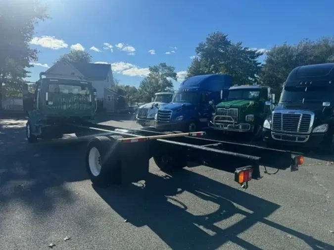2020 FREIGHTLINER/MERCEDES M2 106