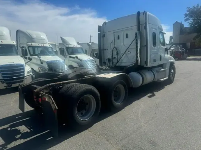 2019 FREIGHTLINER CASCADIA 125