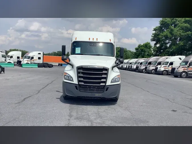 2021 Freightliner Cascadia 126d68e3d851b9c143a7ea588eae8ad0a70