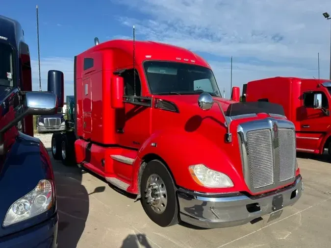 2022 KENWORTH T680d68e52e21f98ef5c43596b4724a9f4c8