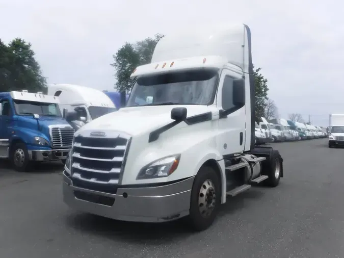 2019 FREIGHTLINER NEW CASCADIA 126d68ec46e15ce543f2a4fd1083ea62a92