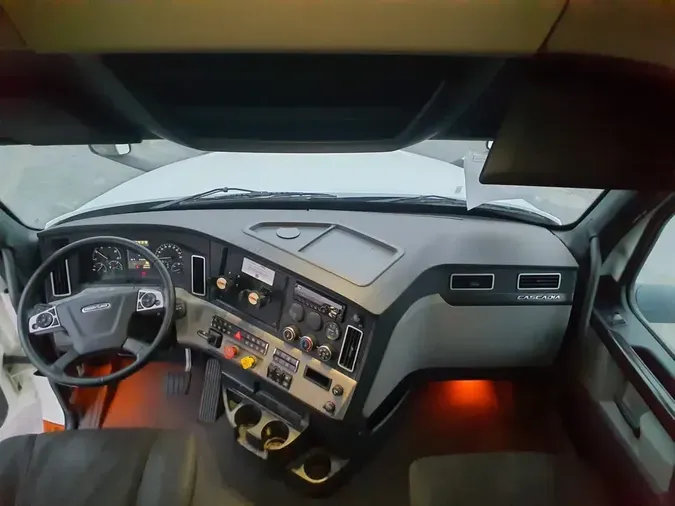 2020 FREIGHTLINER/MERCEDES NEW CASCADIA PX12664