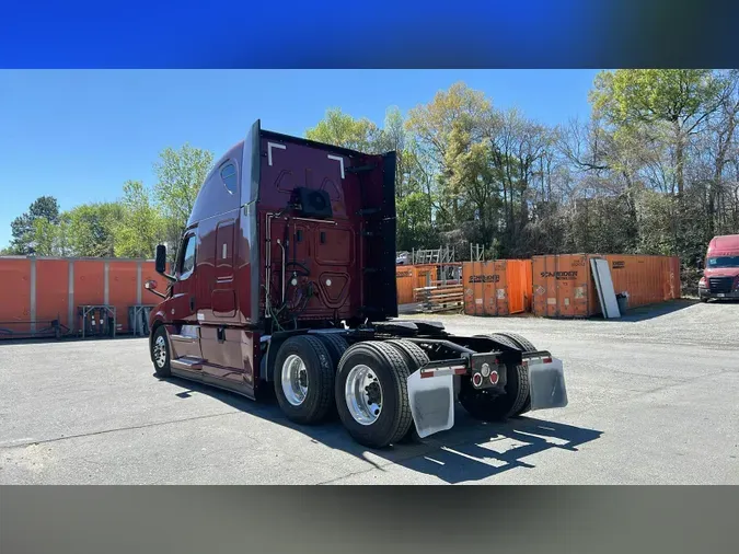 2024 Freightliner Cascadiad691230c1297ec83aae7ee24185750e4