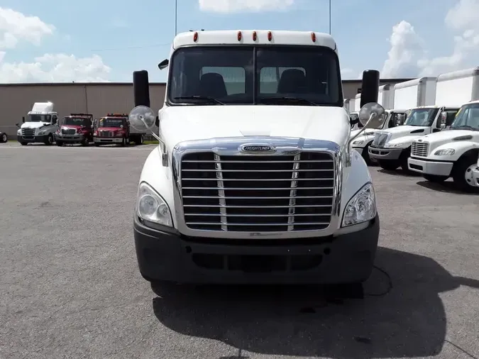 2020 FREIGHTLINER/MERCEDES CASCADIA 113