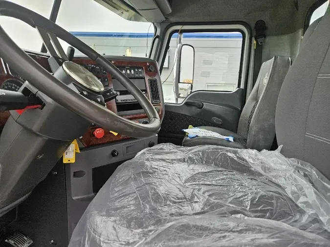2016 MACK CXU613
