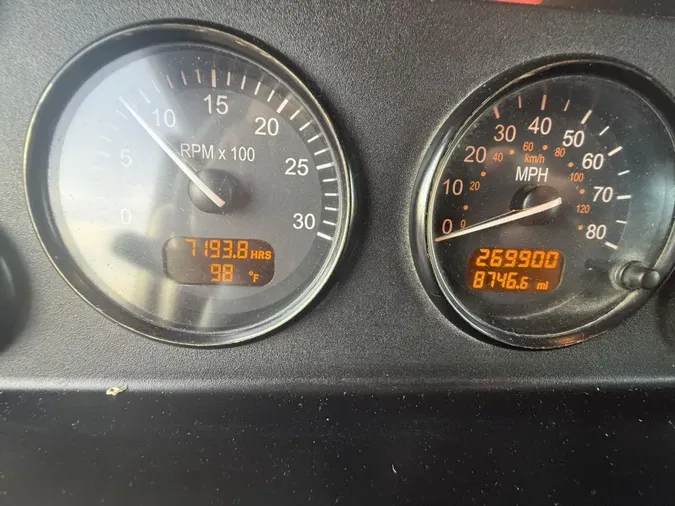 2019 Peterbilt 337