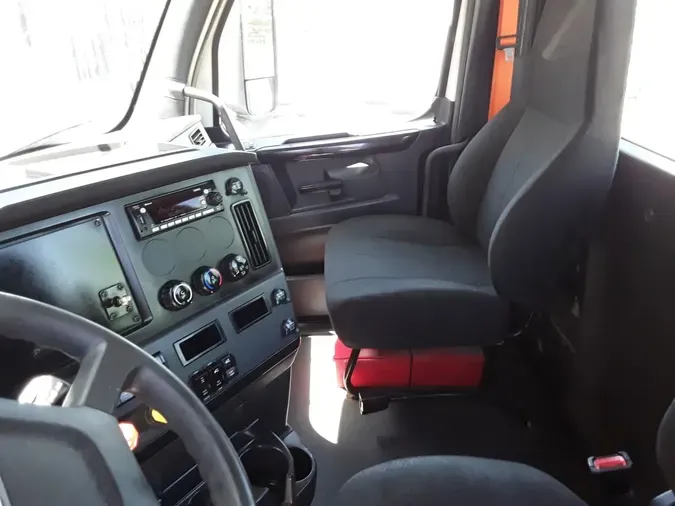 2023 FREIGHTLINER/MERCEDES NEW CASCADIA PX12664d6977e7074912b5addc334b593c0c98f