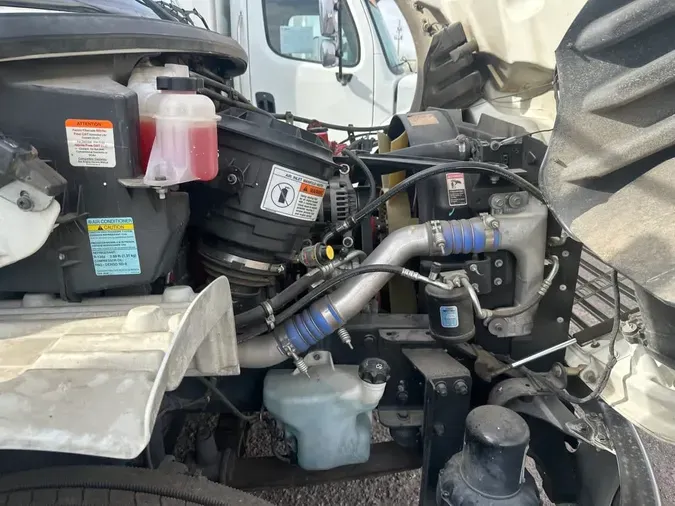 2017 FREIGHTLINER/MERCEDES M2 106d69a186ede6ff7696d15844ee6bd5d35