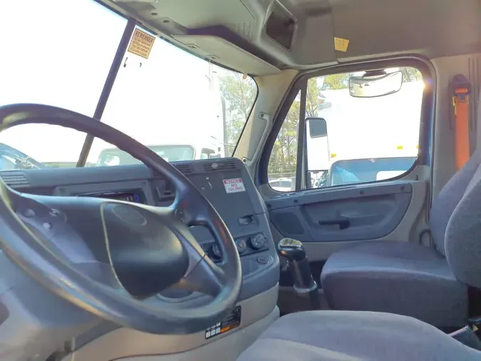 2017 FREIGHTLINER CASCADIA 113
