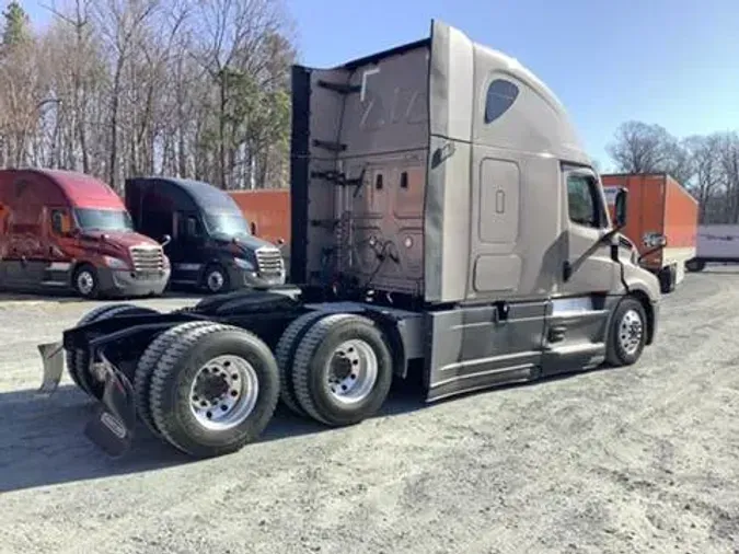 2024 Freightliner Cascadia