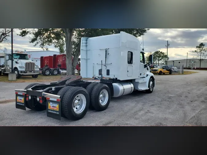 2022 Peterbilt 579d69cb171a98c3860df7520957fb3322f