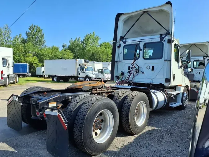 2019 FREIGHTLINER NEW CASCADIA PX12664