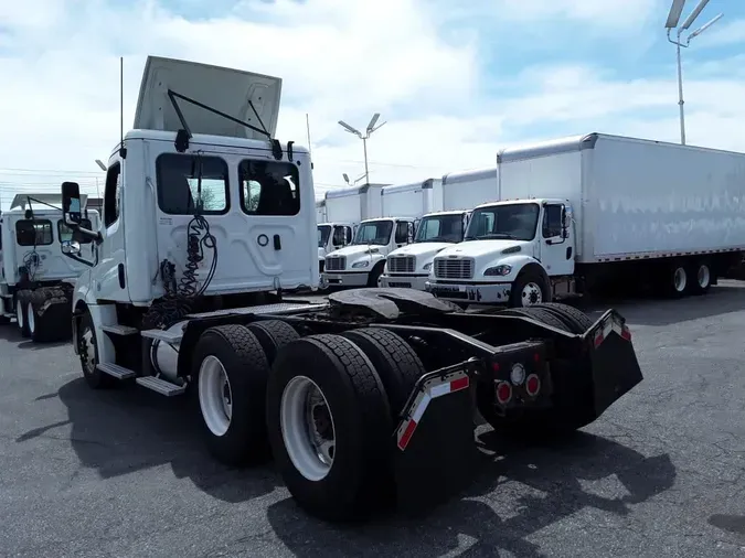 2019 FREIGHTLINER/MERCEDES NEW CASCADIA PX12664