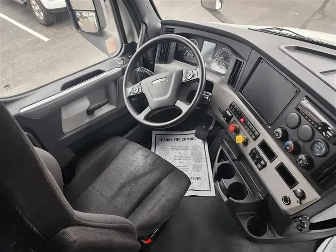 2020 FREIGHTLINER CA116d6a6a149b663b6e136a26d64715fa940