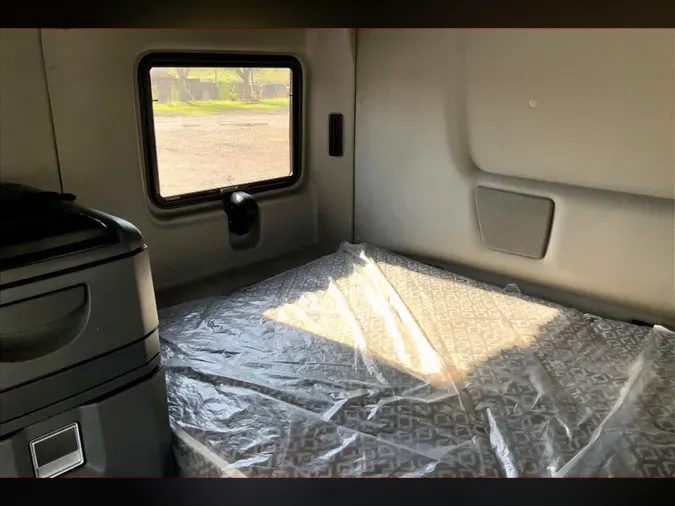 2023 INT LT625 6x4