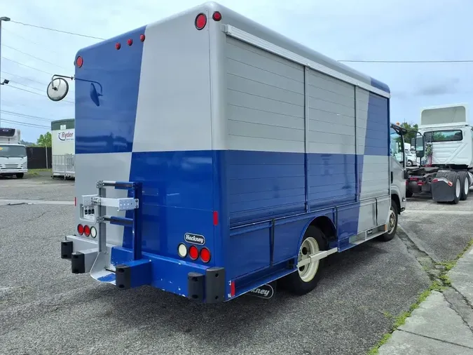 2018 ISUZU NRR
